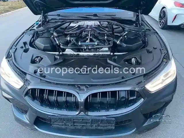 BMW M8