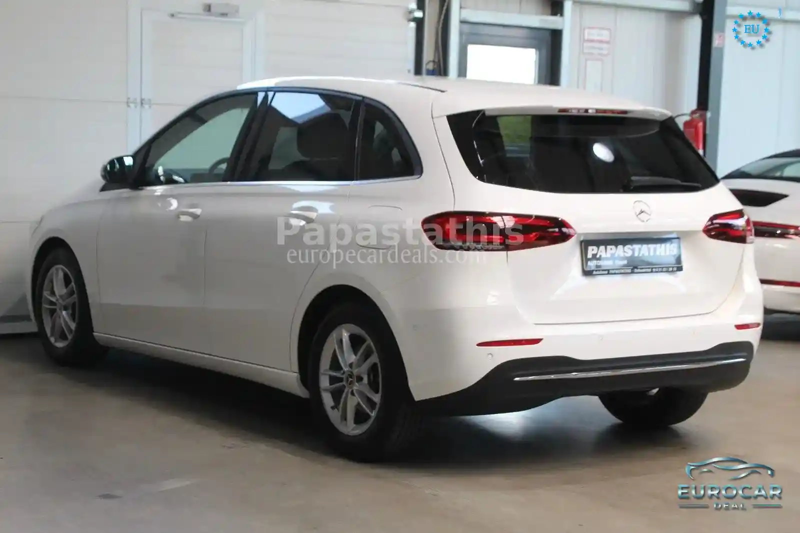 Mercedes-Benz B 180