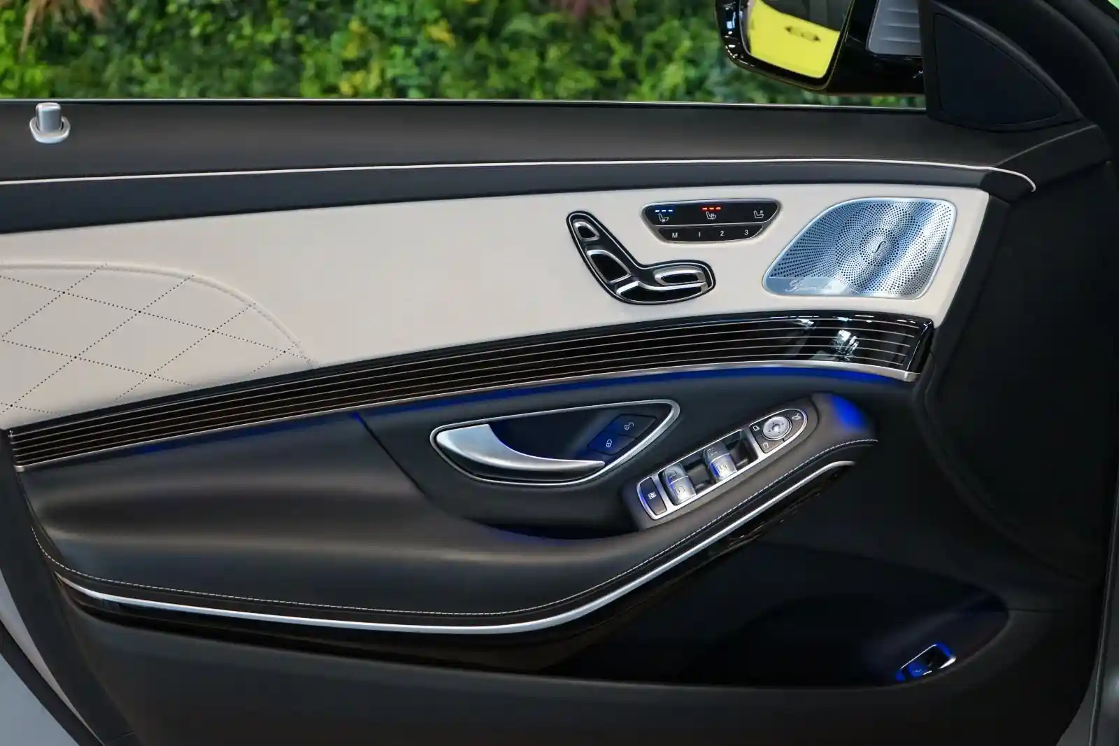 Mercedes-Benz S 560