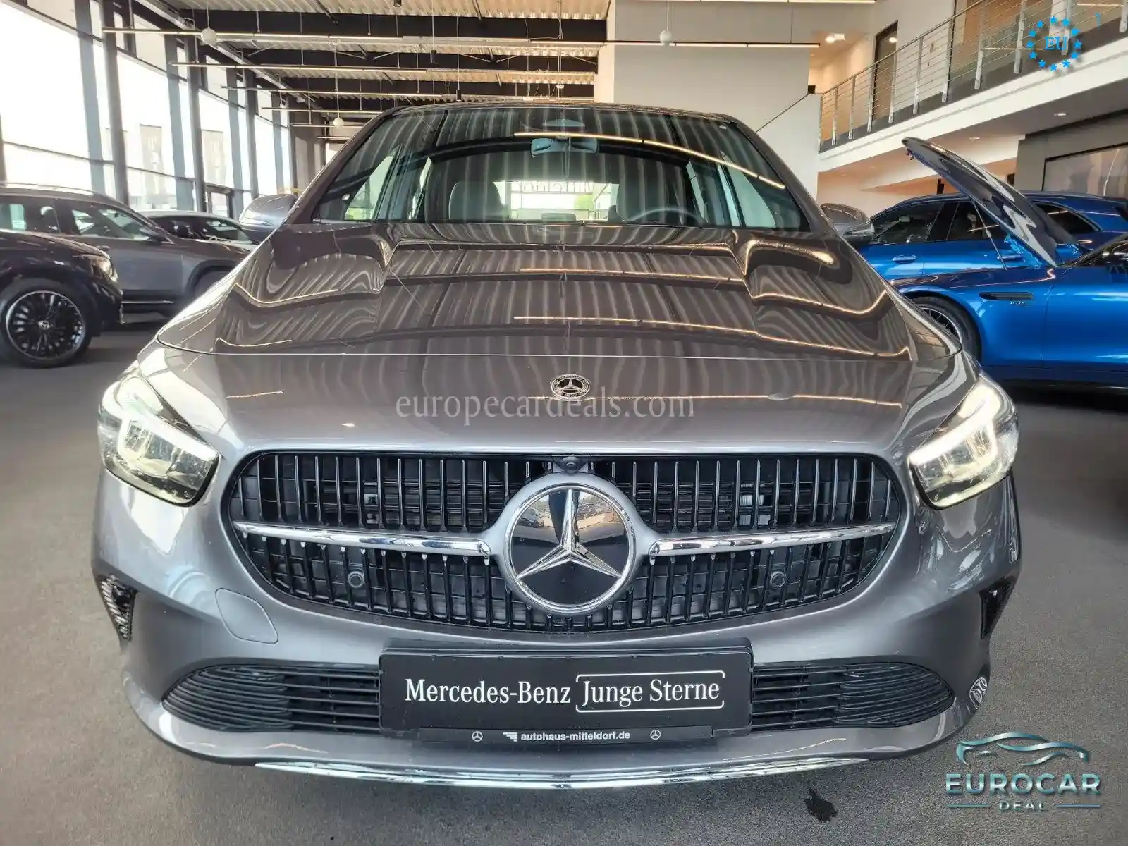Mercedes-Benz B 180