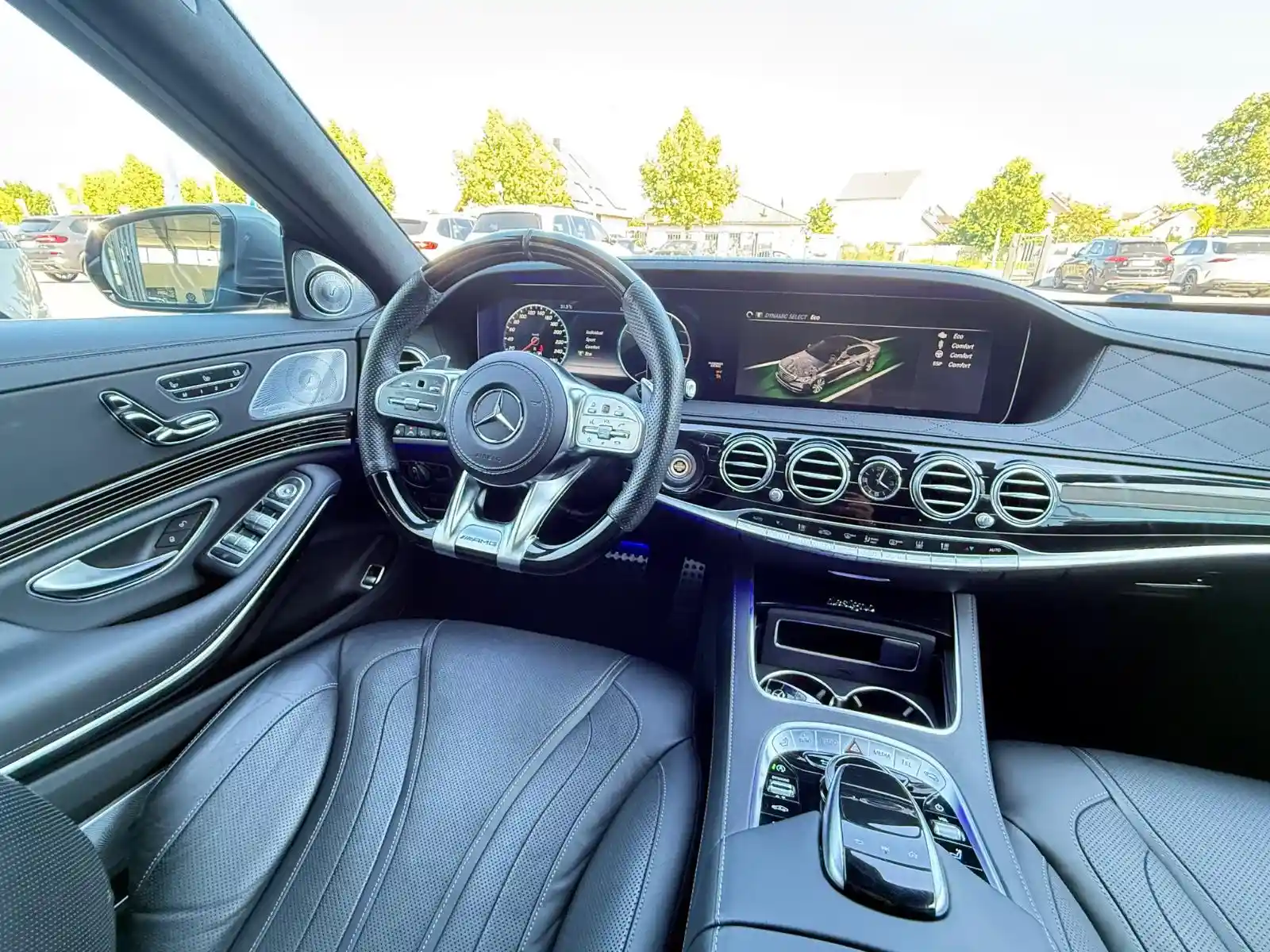 Mercedes-Benz S 560