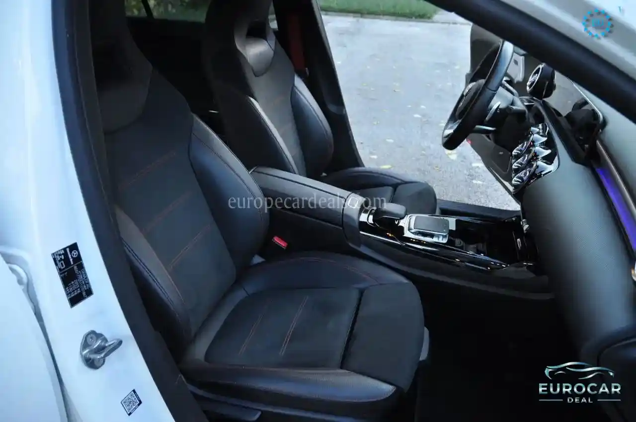 Mercedes-Benz A 35 AMG