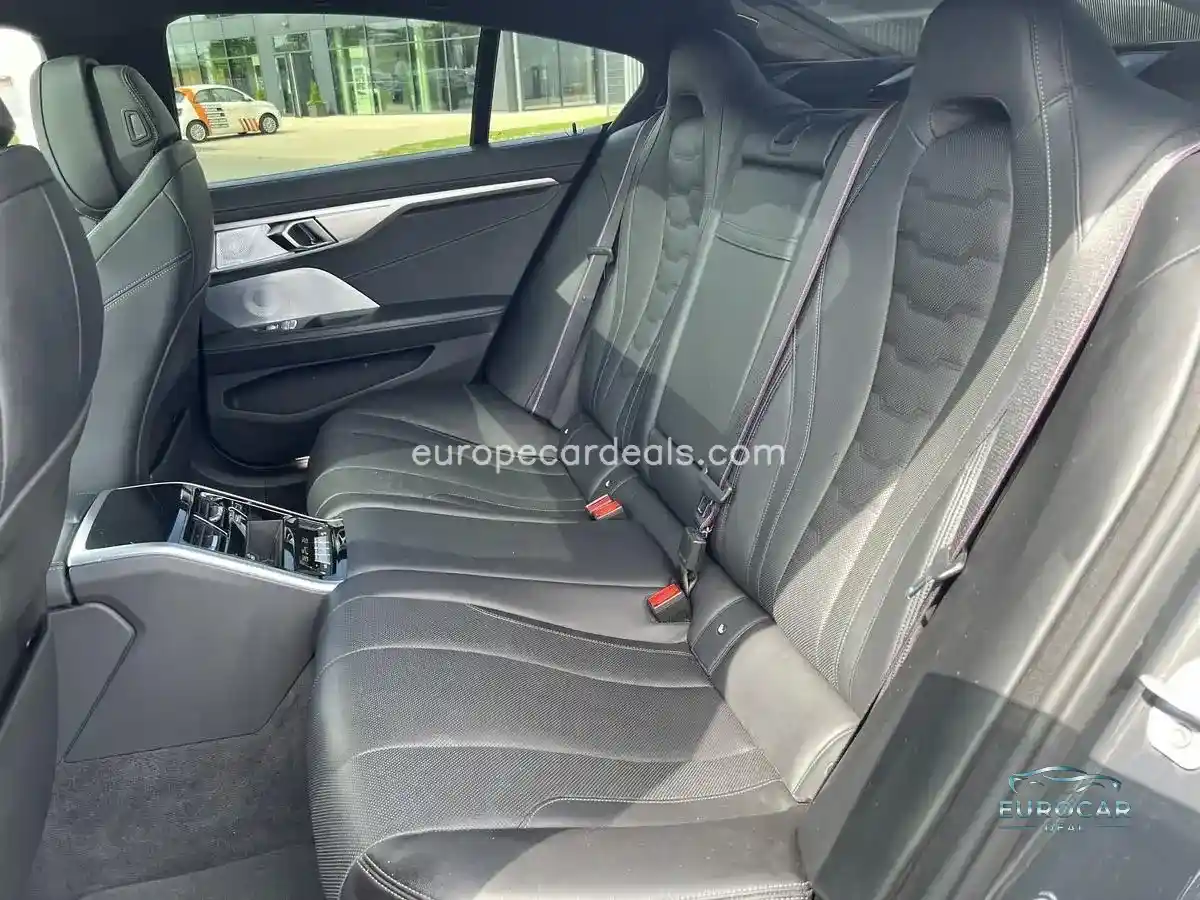 BMW 840