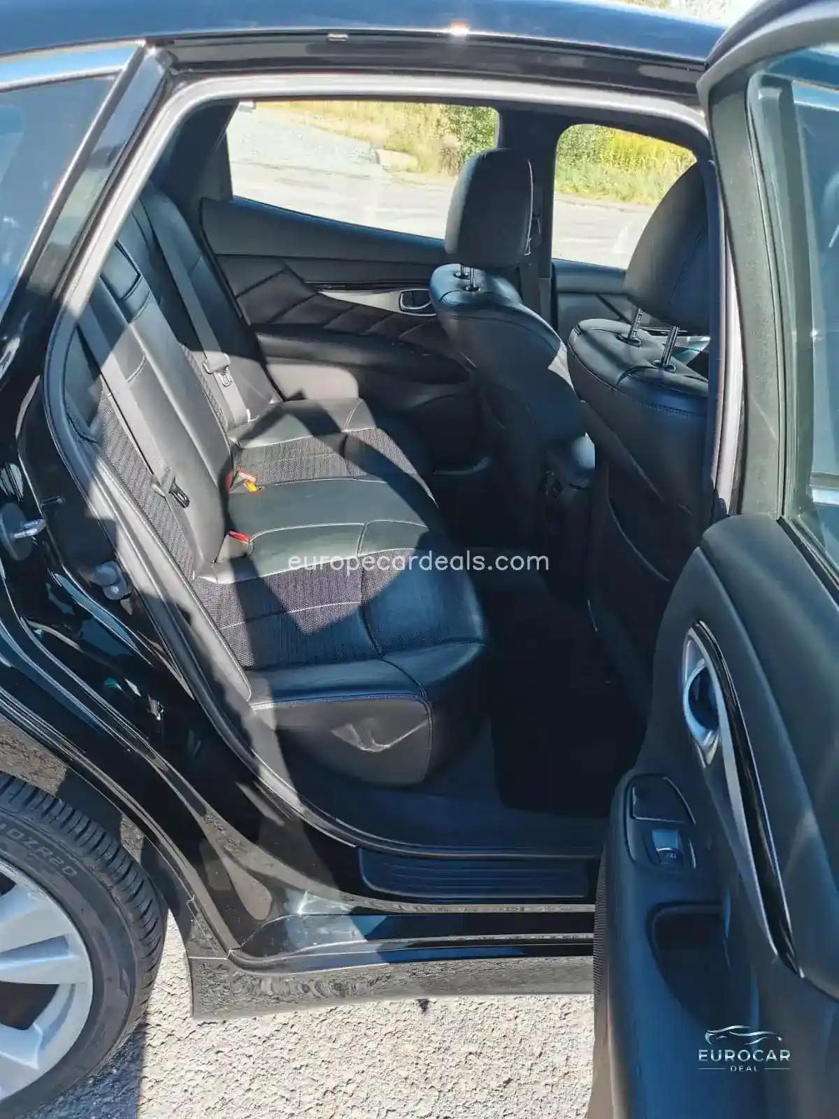 Infiniti Q70