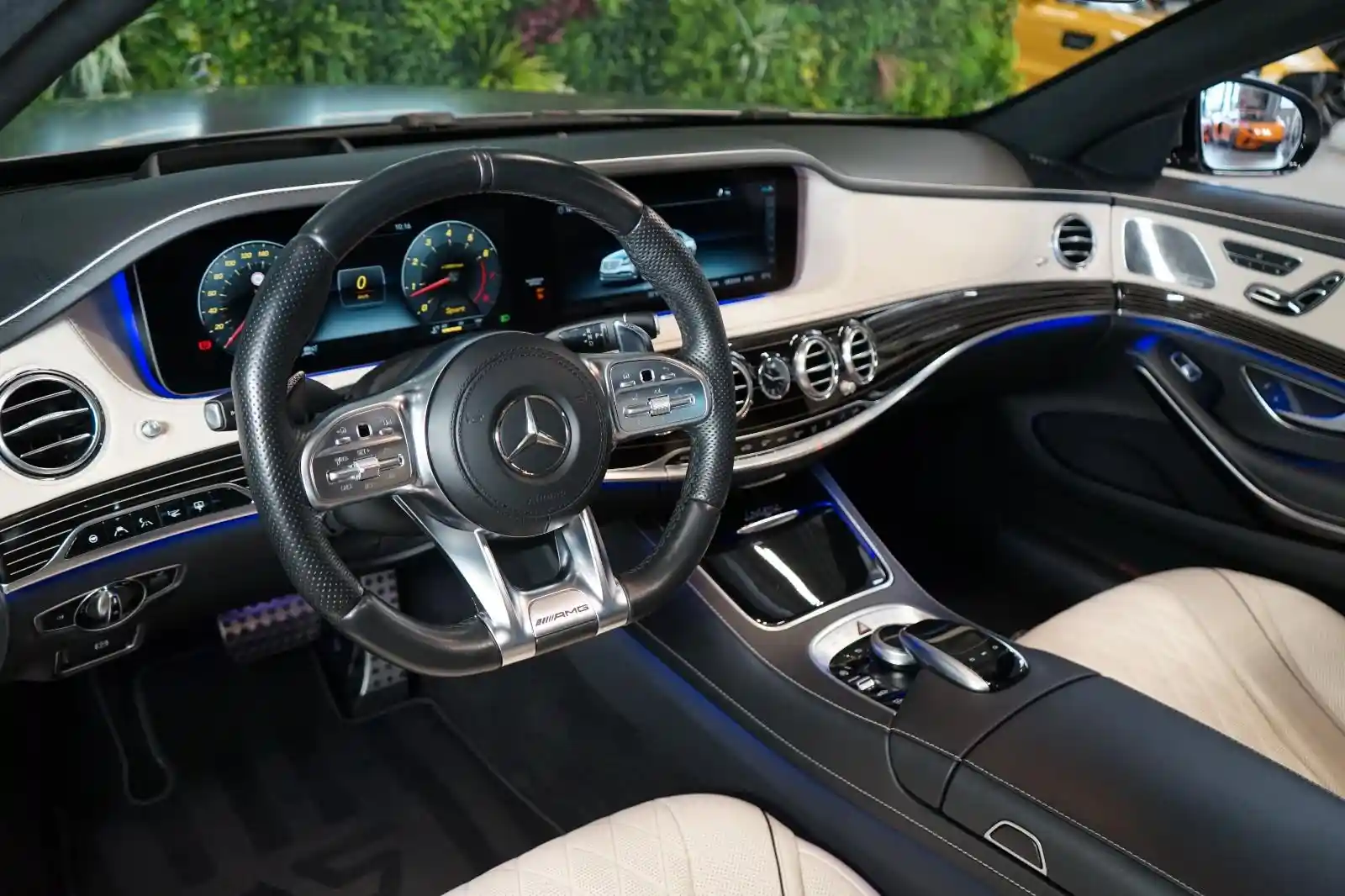 Mercedes-Benz S 560