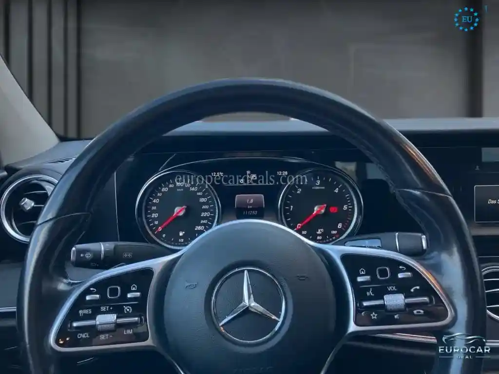 Mercedes-Benz E 200