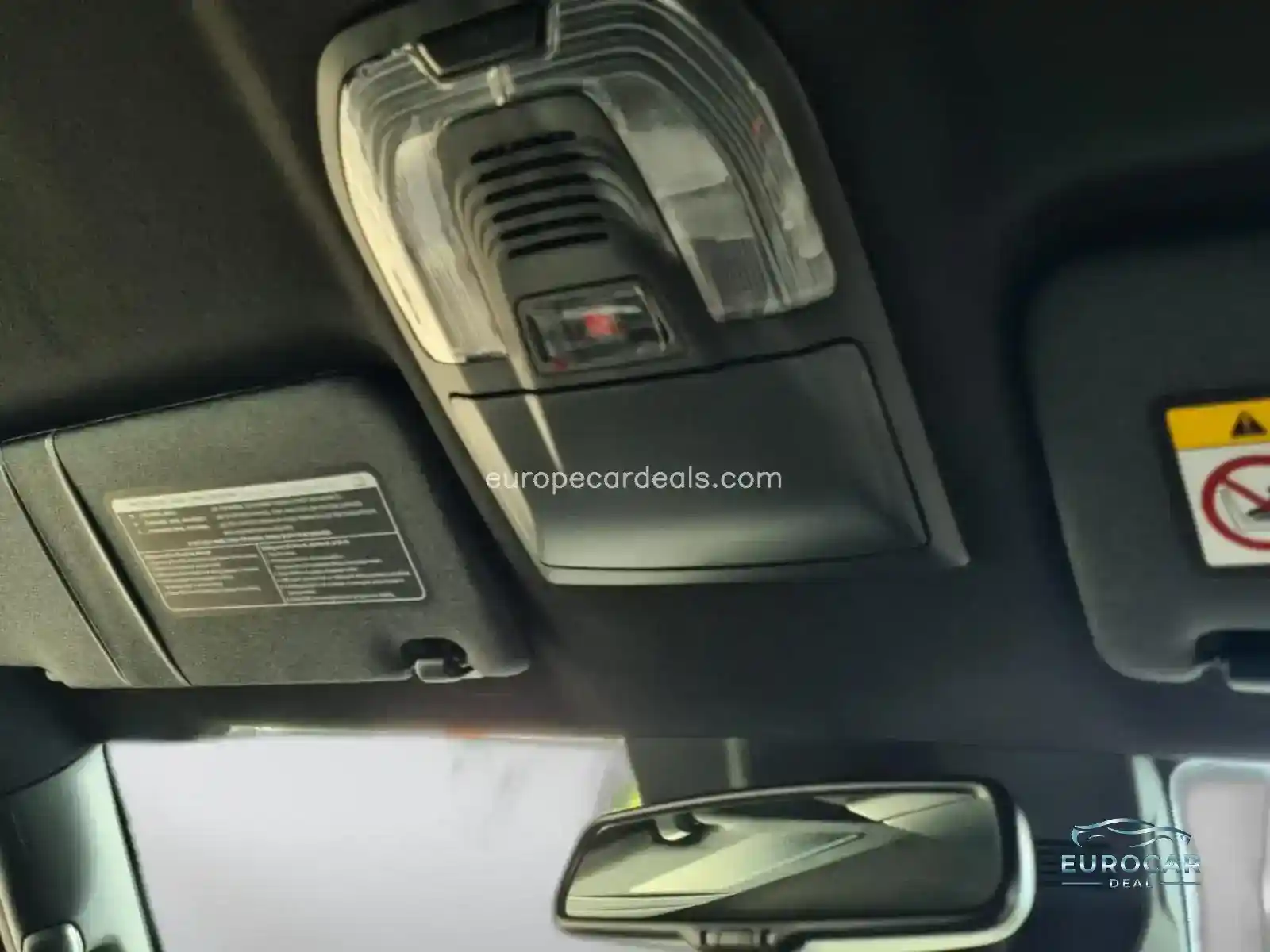 DOUBLE CAB V-CROSS 4×4 A/T ROLLCOVER AHK