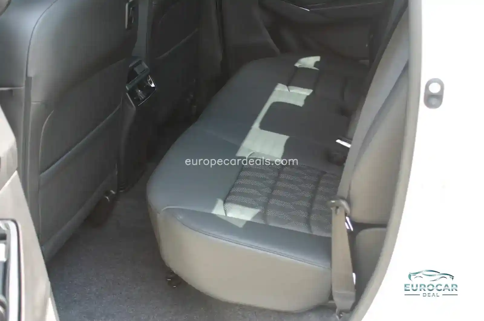 Double Cab 4×4 V-CROSS Automatik|Diff