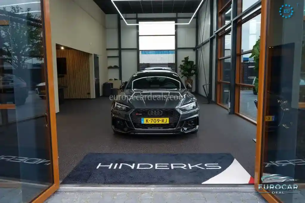 Mercedes-Benz C 63 AMG