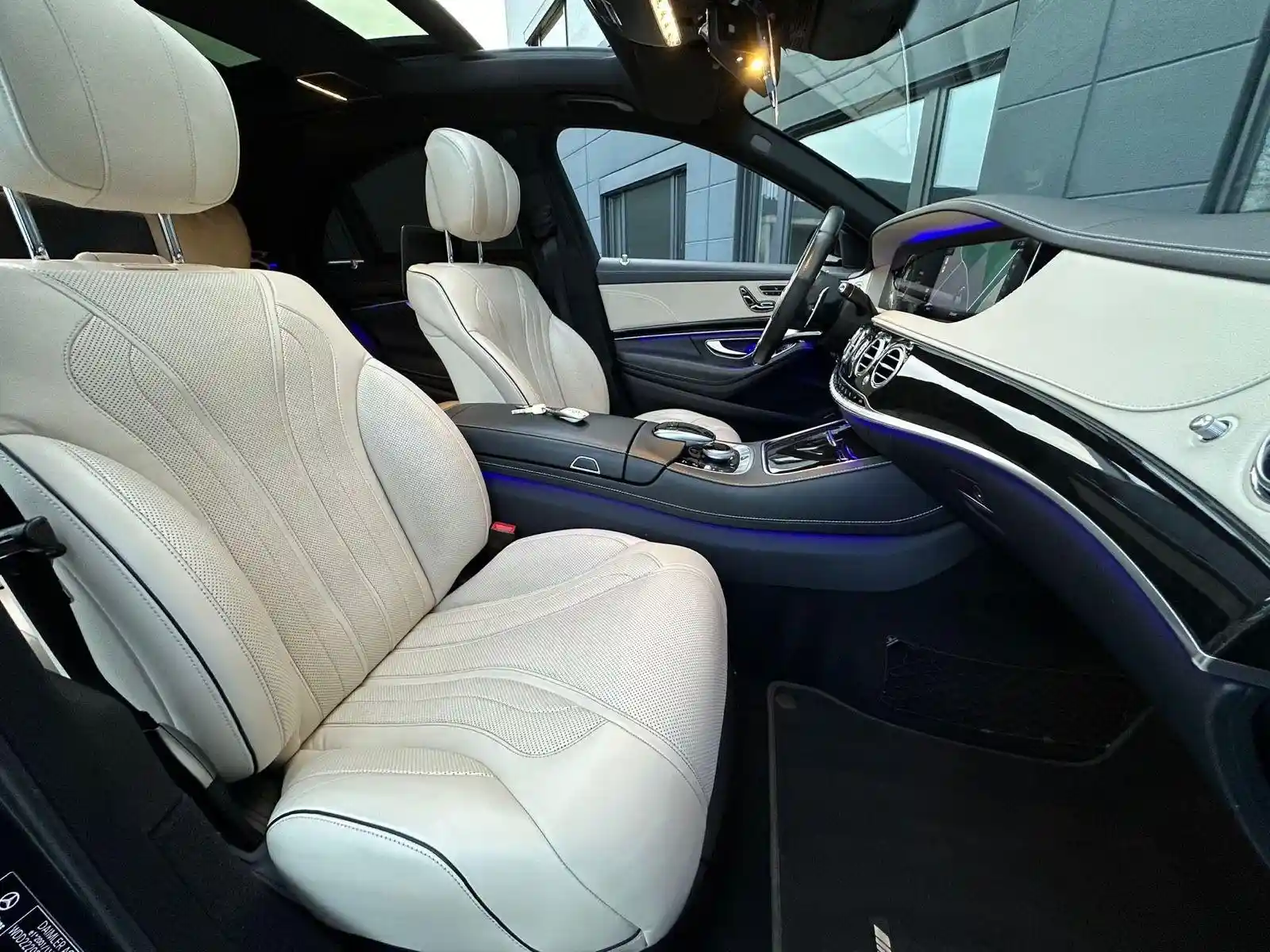 Mercedes-Benz S 560