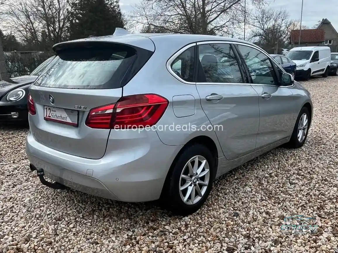 BMW 218