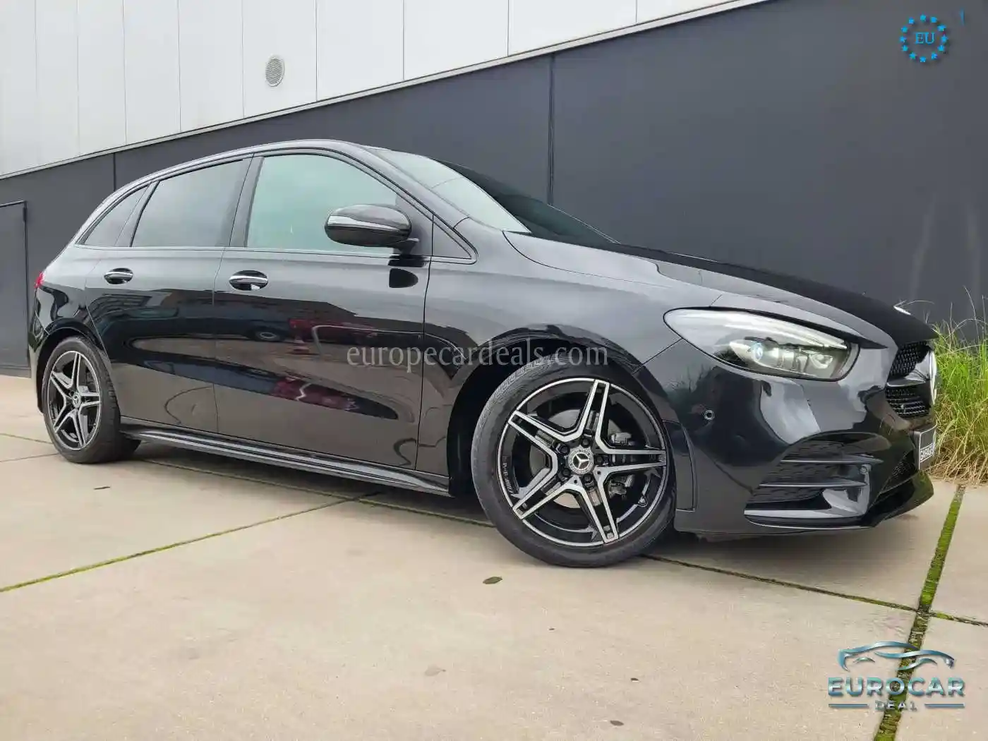 Mercedes-Benz B 180