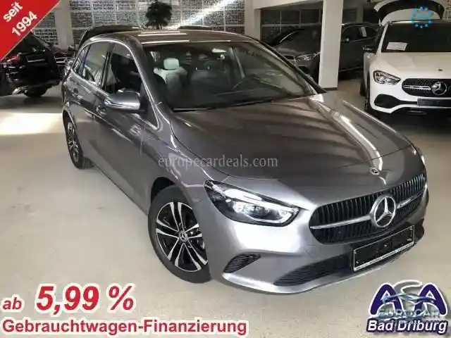 Mercedes-Benz B 180
