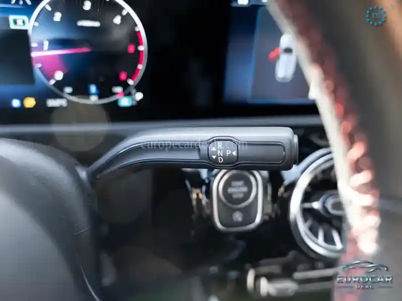 Mercedes-Benz A 220