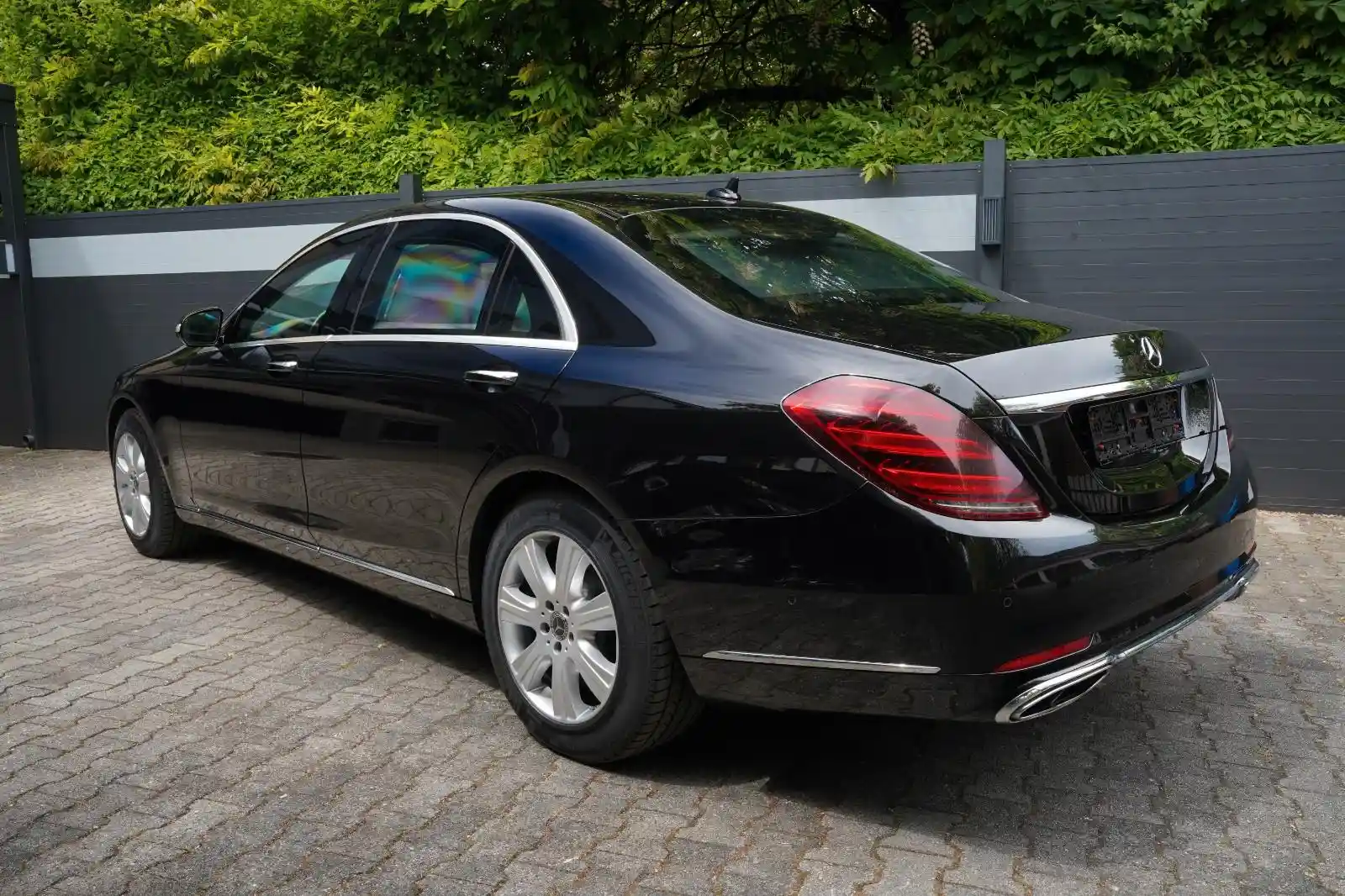 Mercedes-Benz S 600