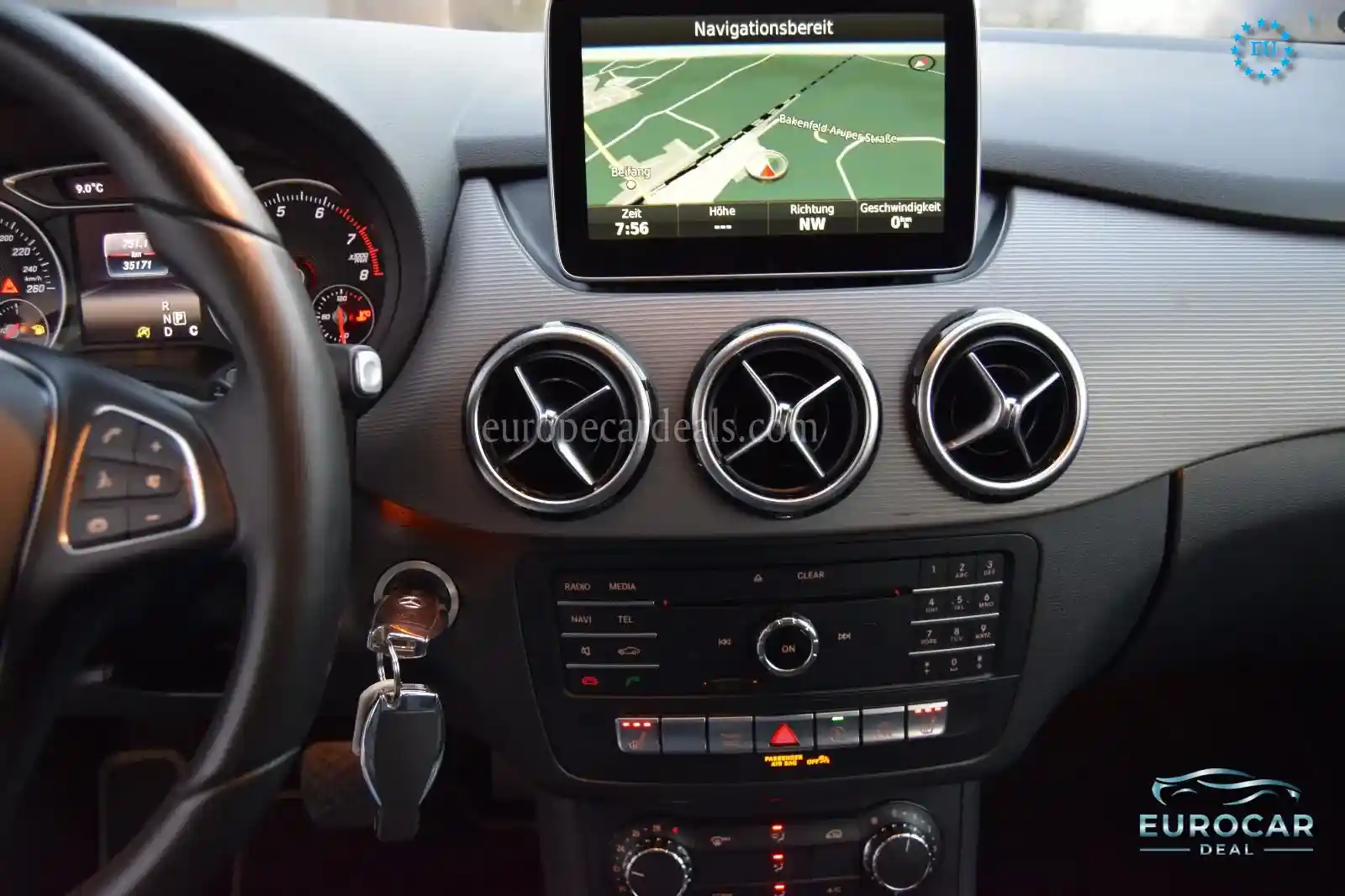 Mercedes-Benz B 180