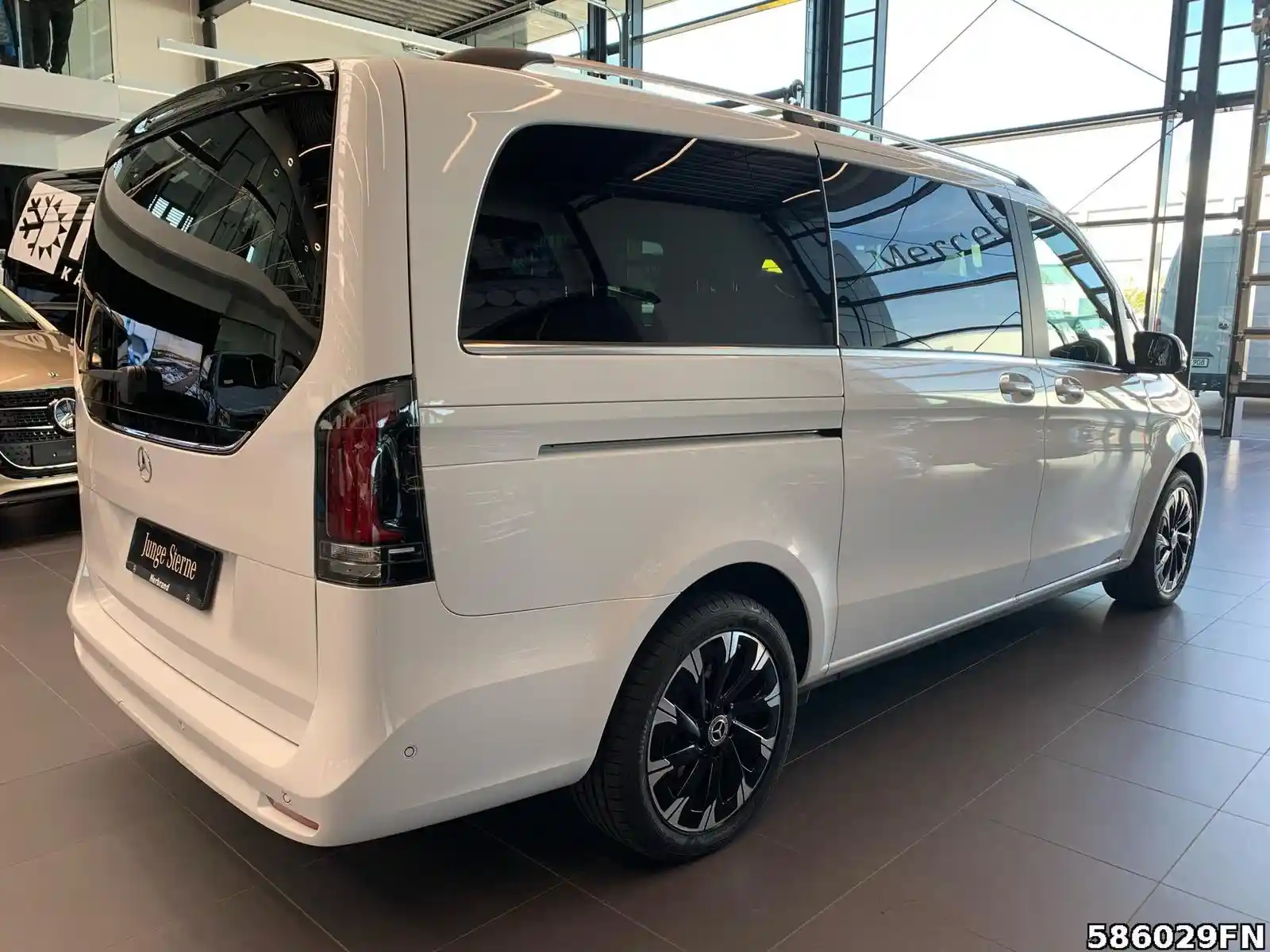 Mercedes-Benz V 250