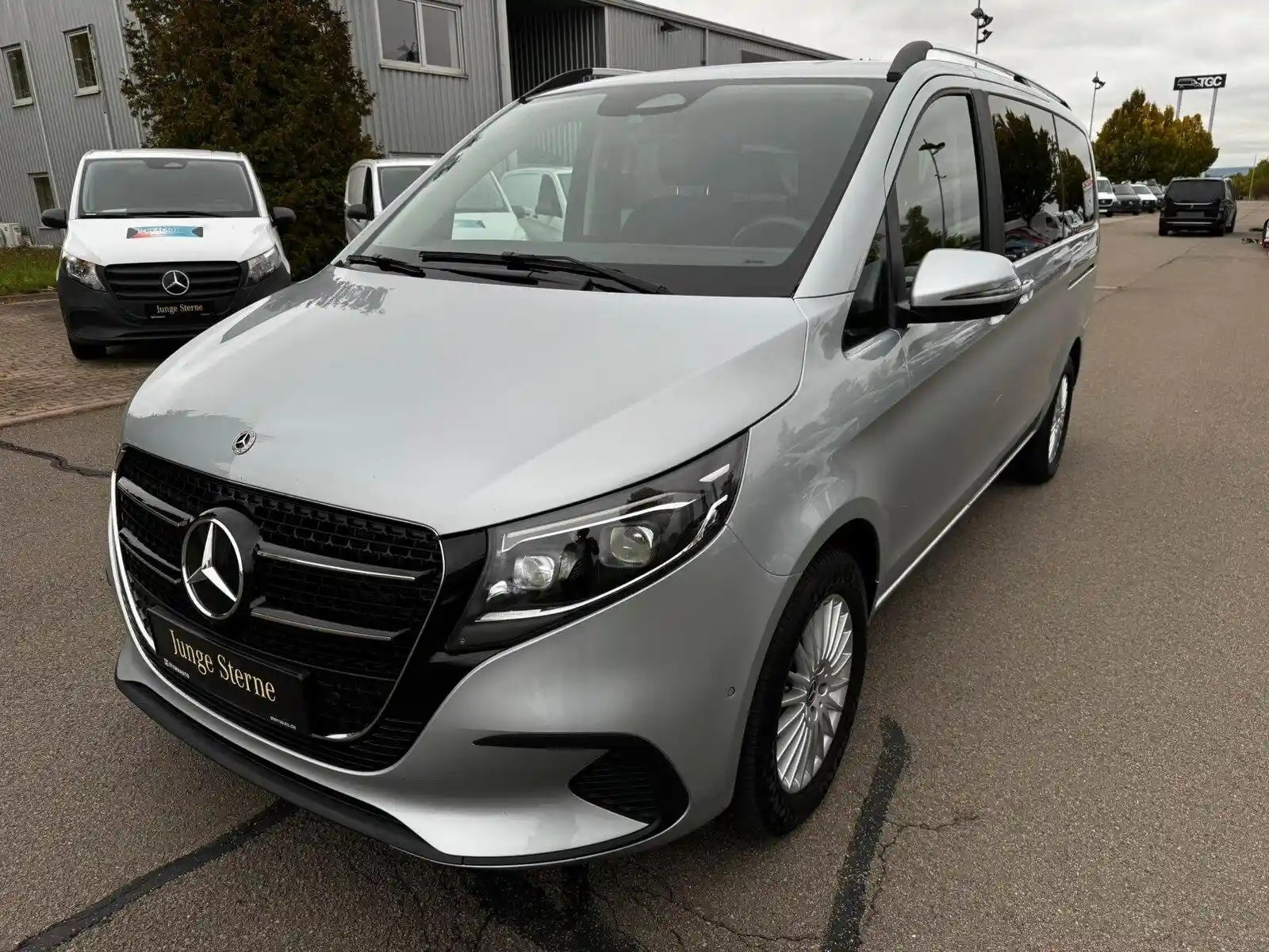 Mercedes-Benz V 250