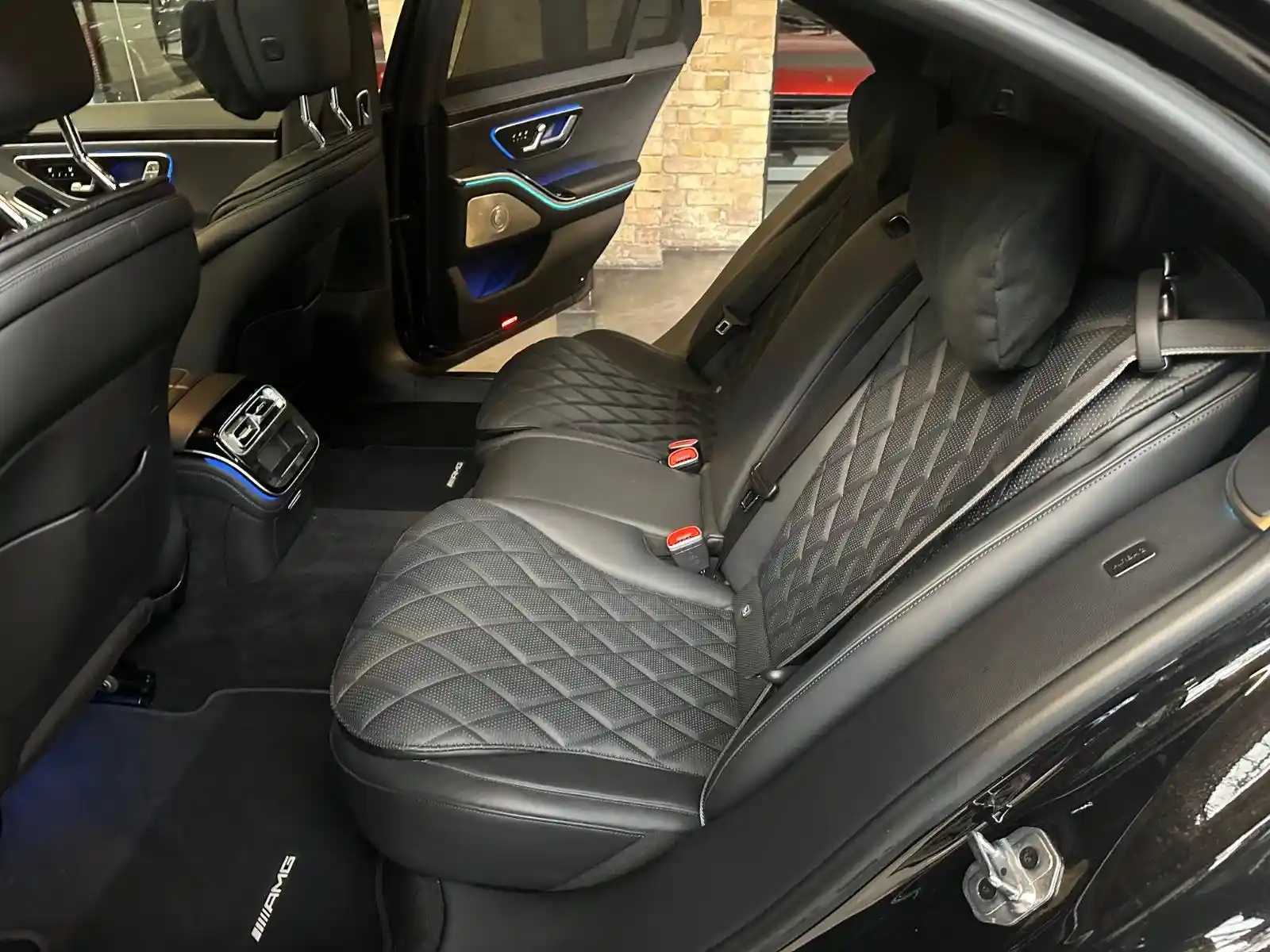 Mercedes-Benz S 500