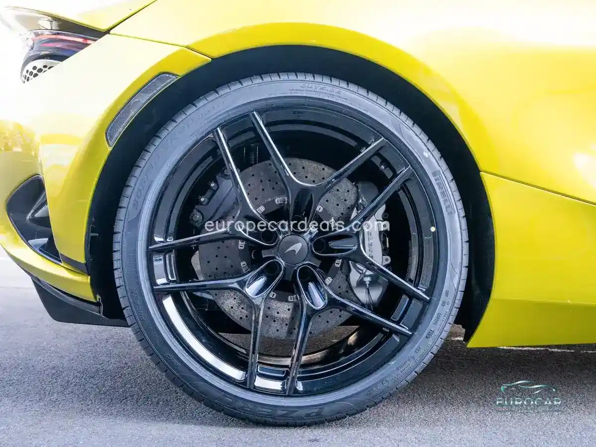 McLaren 750S