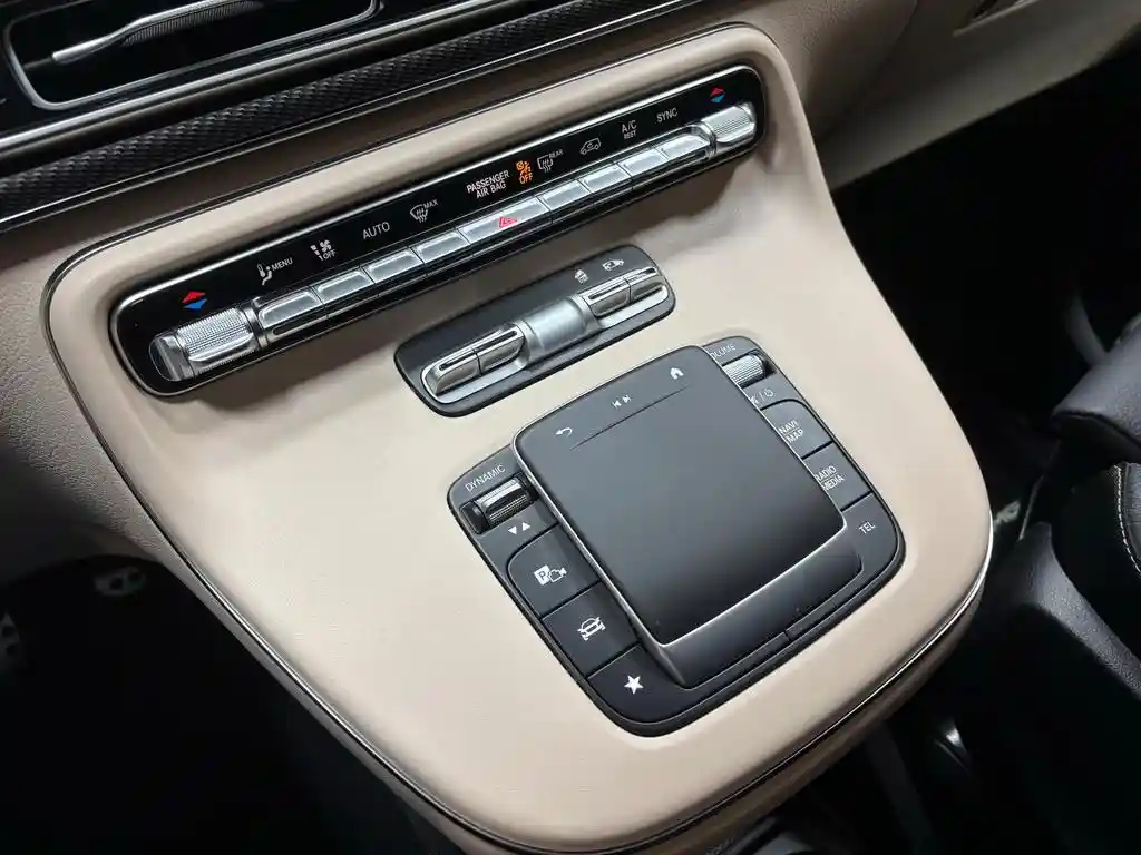 Mercedes-Benz V 300
