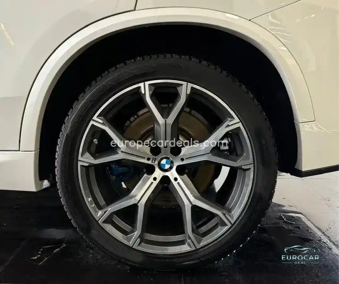 BMW X5 M50