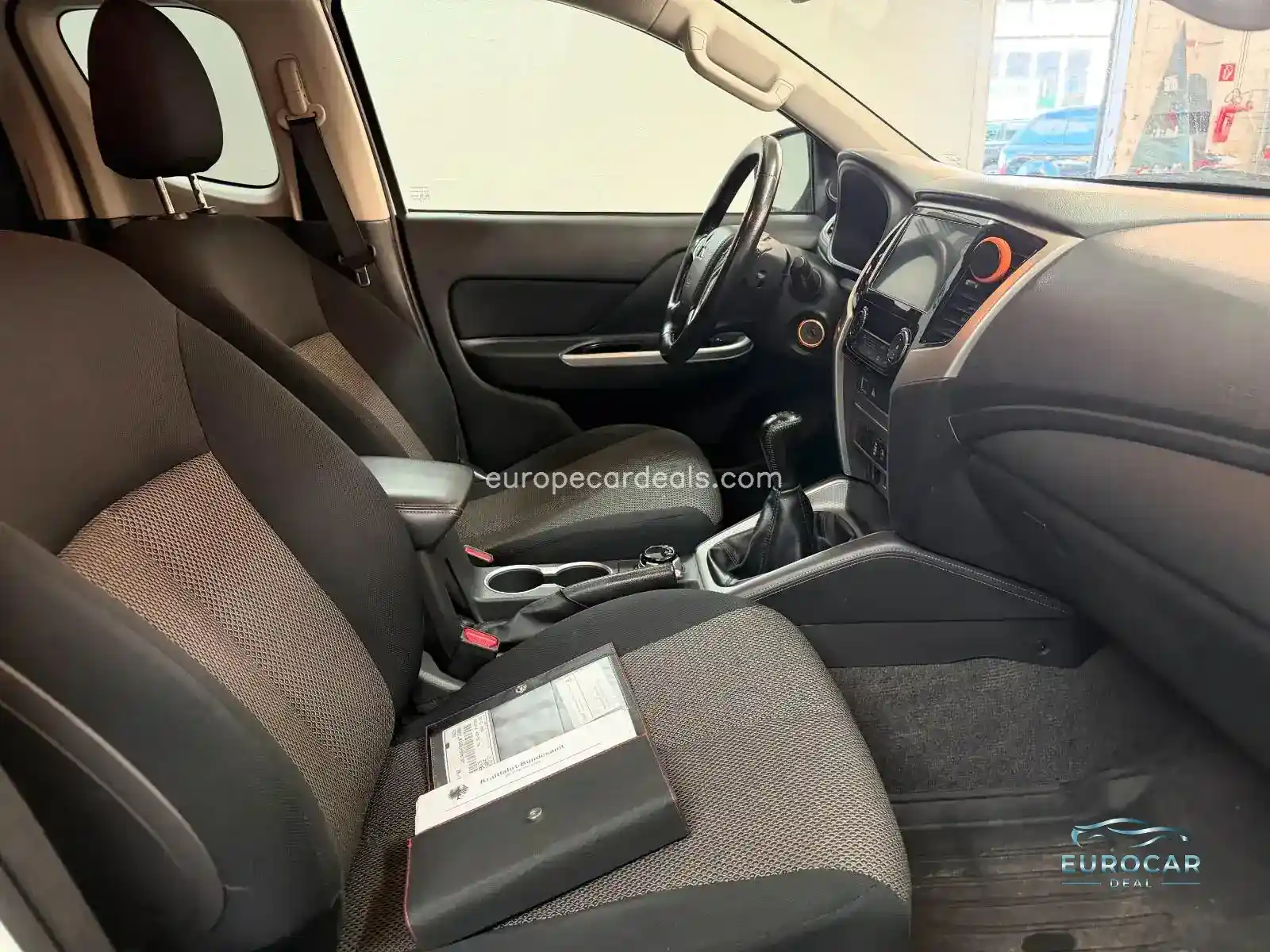 Mitsubishi L200