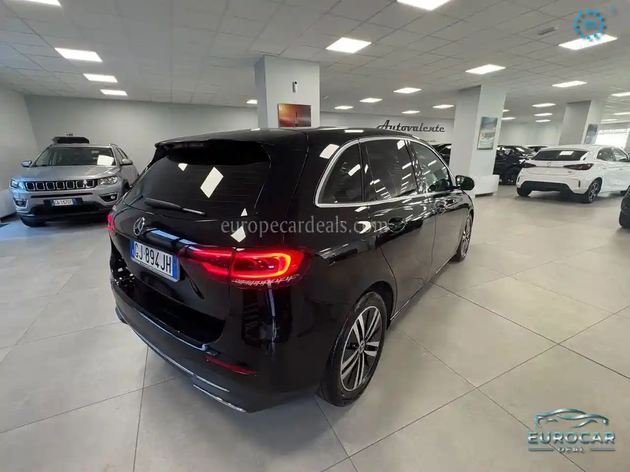 Mercedes-Benz B 180