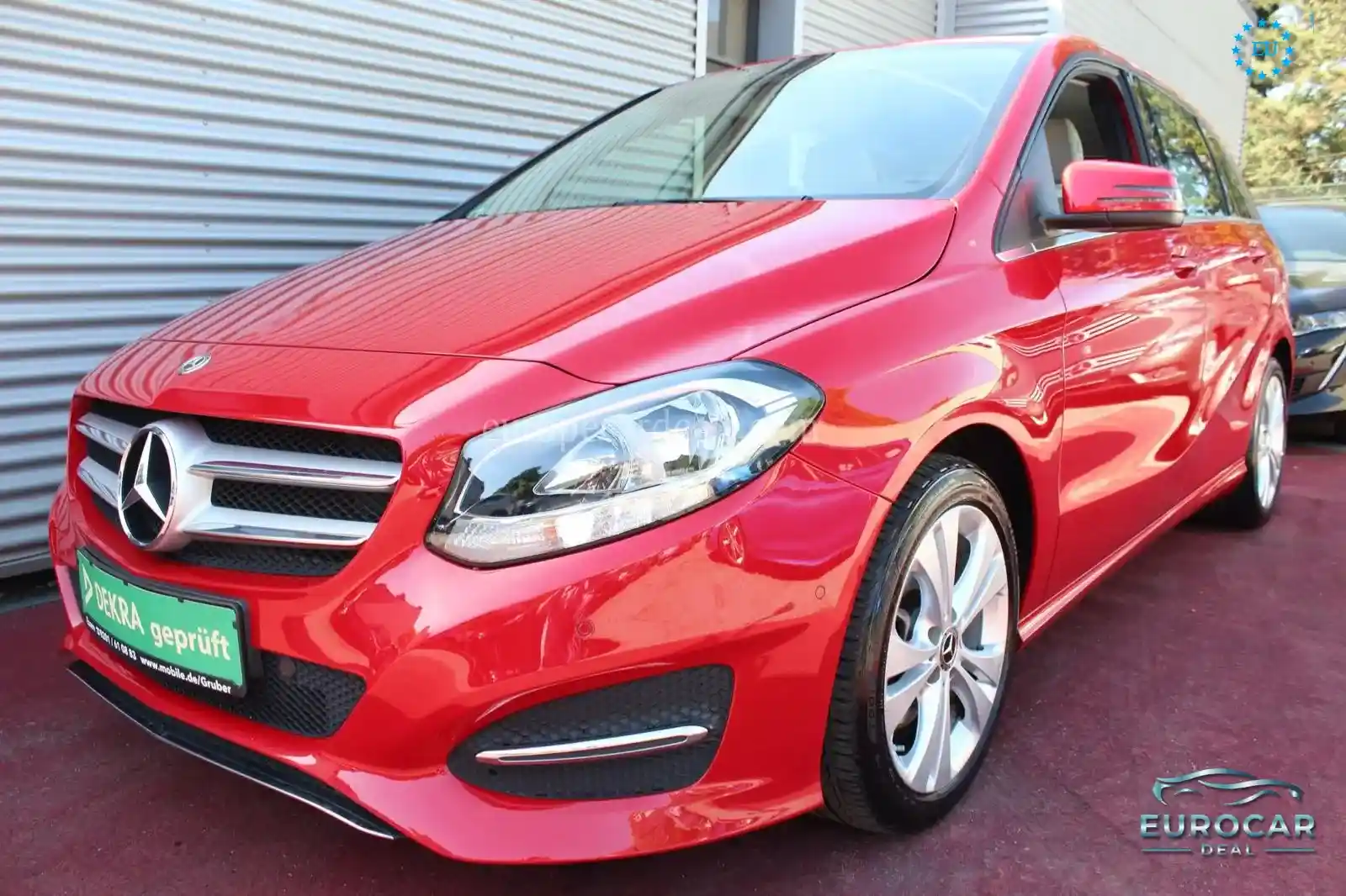 Mercedes-Benz B 180