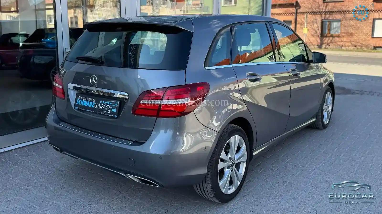 Mercedes-Benz B 200