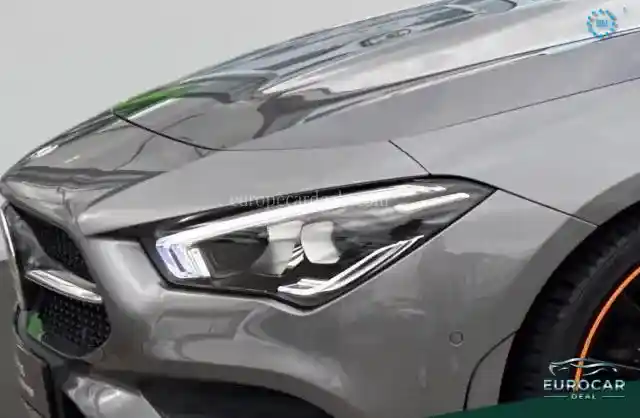 Mercedes-Benz CLA 200 Shooting Brake