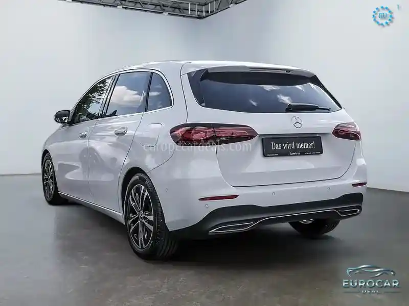 Mercedes-Benz B 180