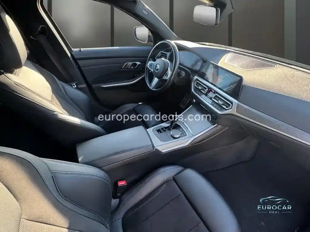 BMW 330