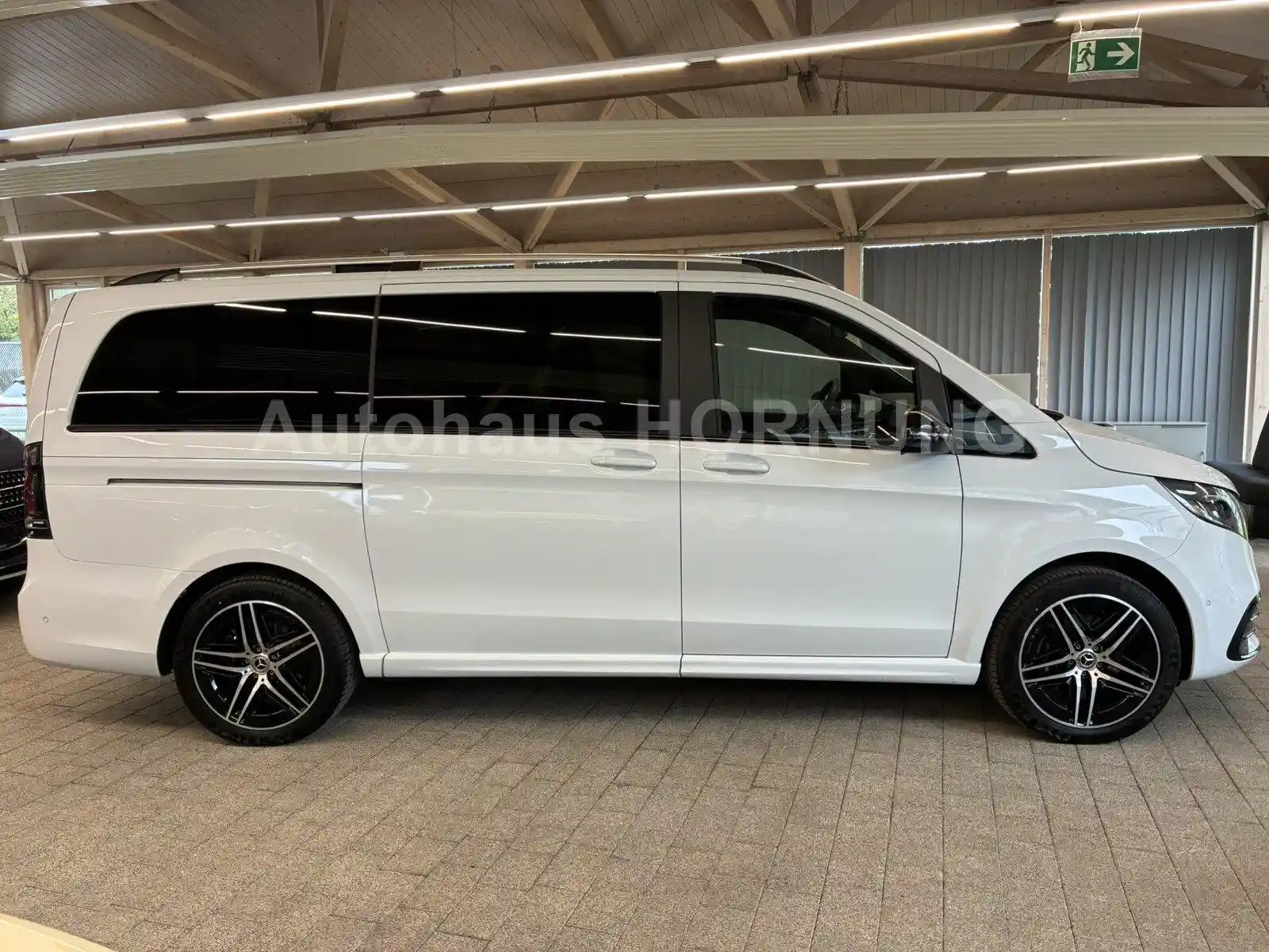 Mercedes-Benz V 250