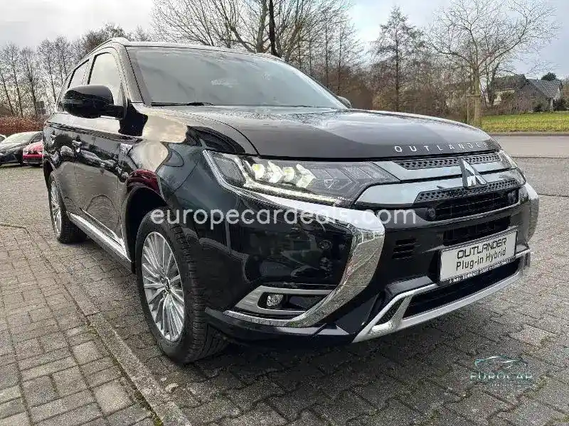 Mitsubishi Plug-in Hybrid Outlander