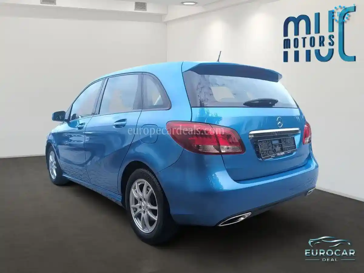 Mercedes-Benz B 220
