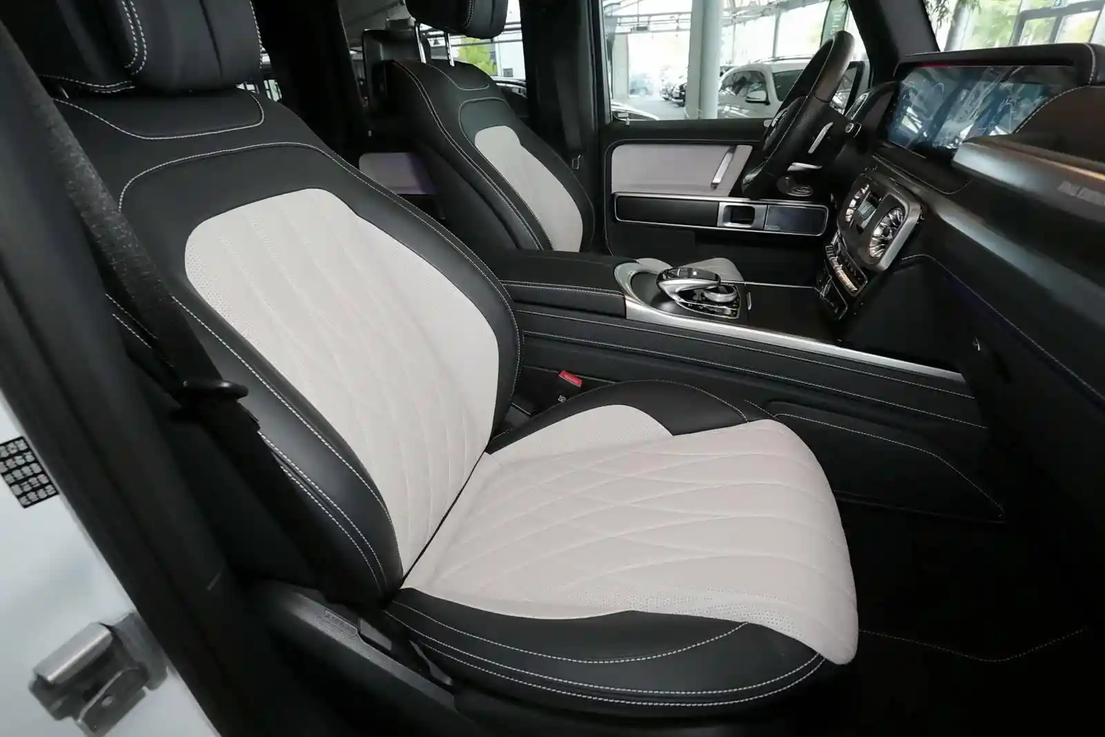 Mercedes-Benz G 500