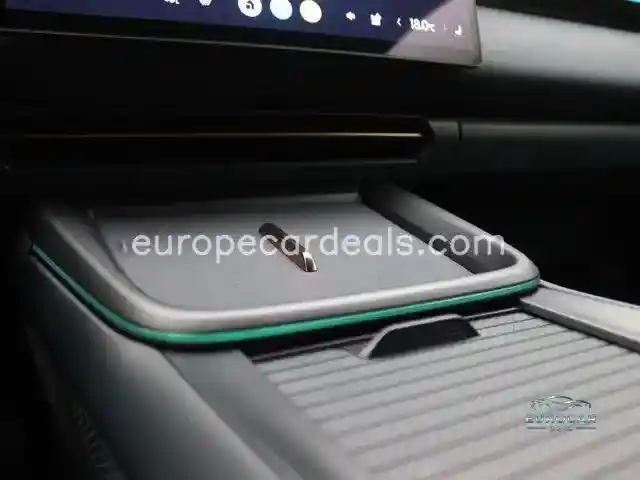 Lynk&Co 08