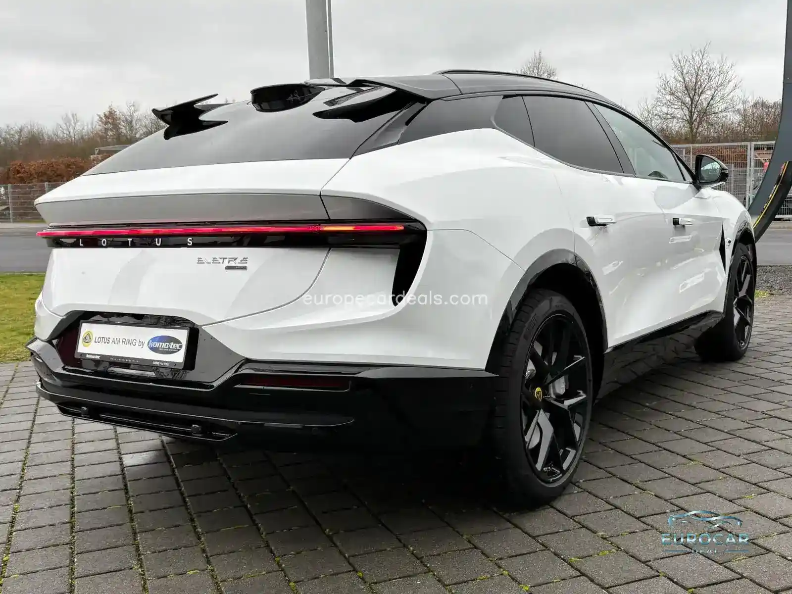 Lotus Eletre