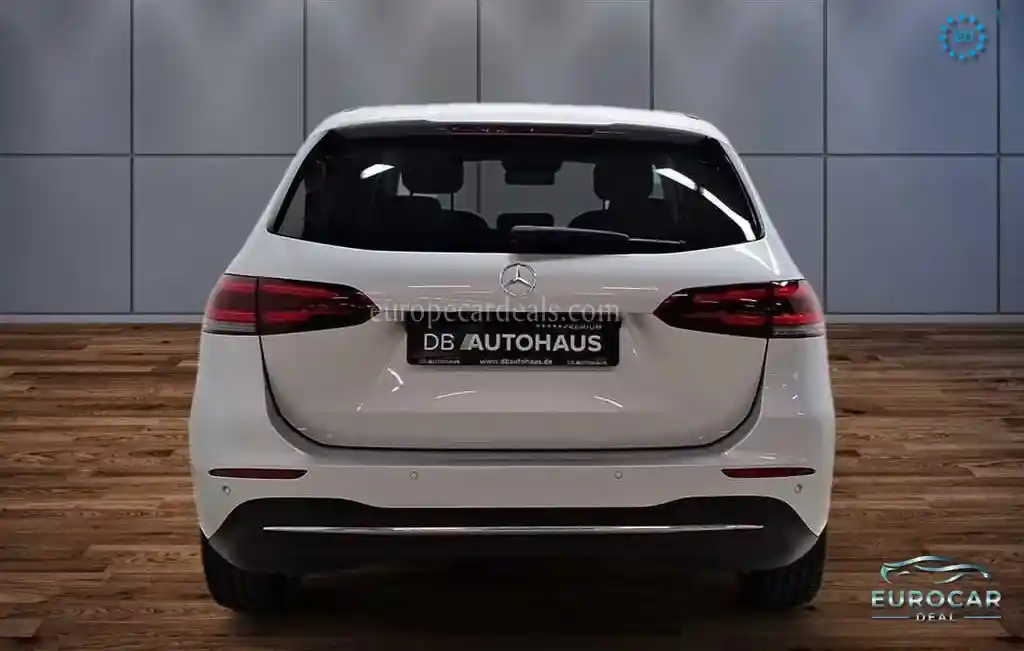 Mercedes-Benz B 220