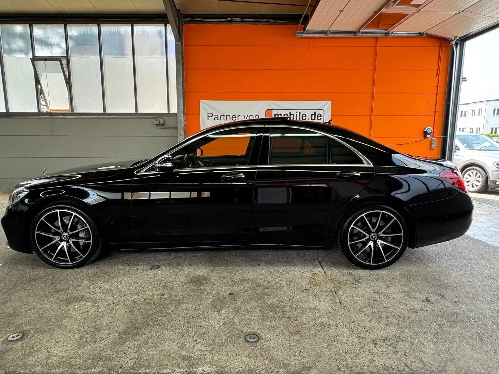 Mercedes-Benz S 560