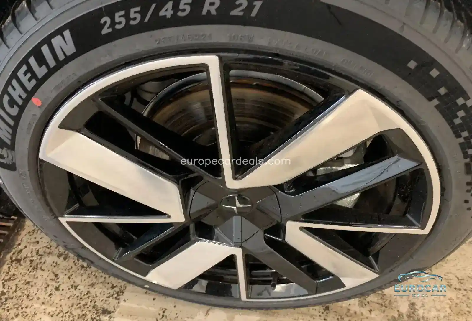 Polestar 4