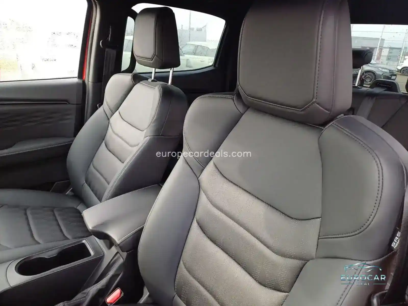Double Cab V-Cross A/T MJ 24 Rollo/Bügel