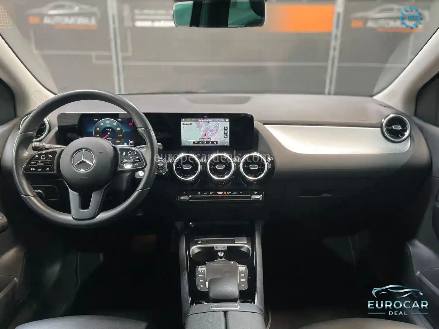 Mercedes-Benz B 180