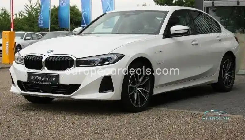 BMW 330