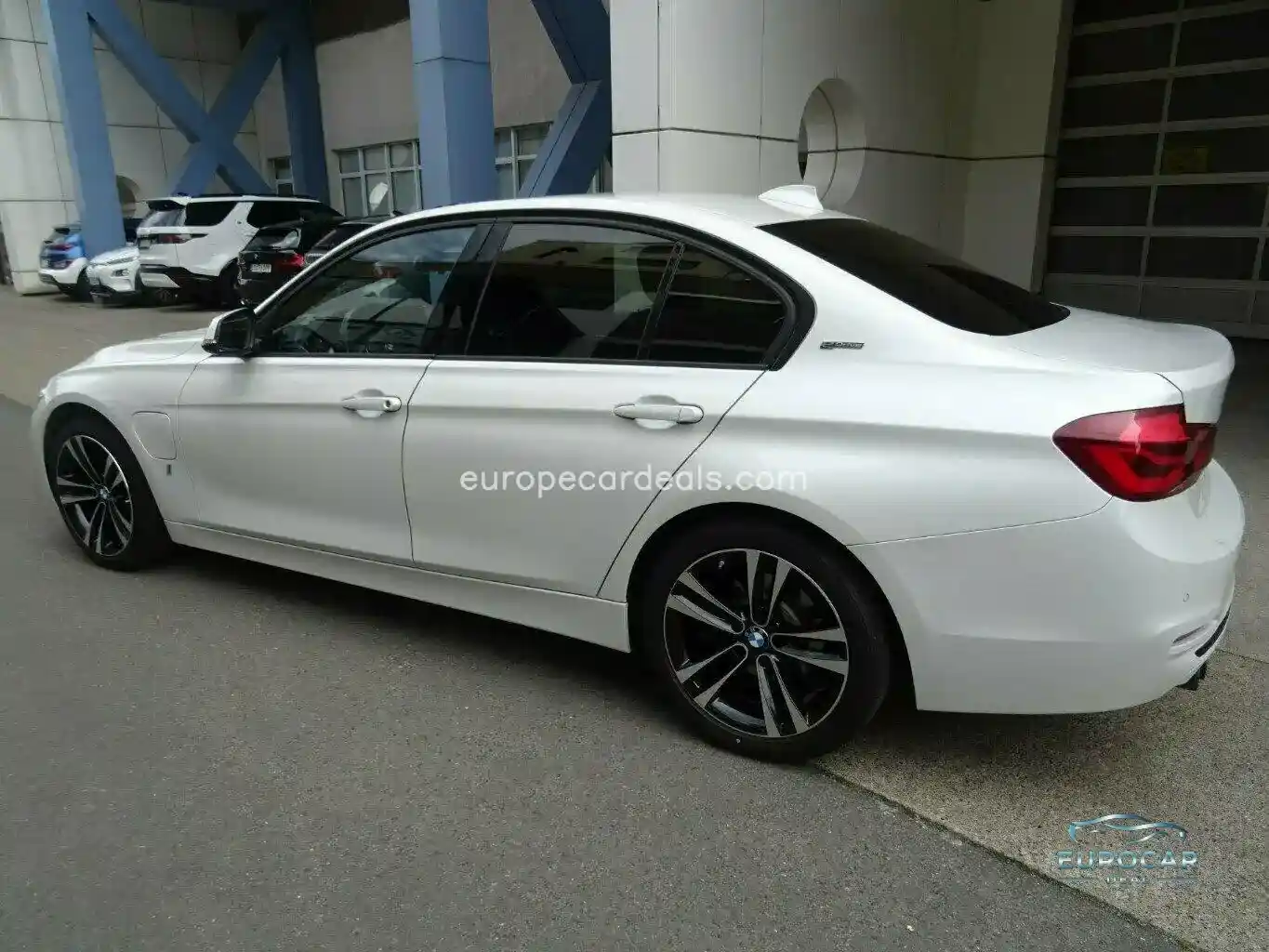 BMW 330