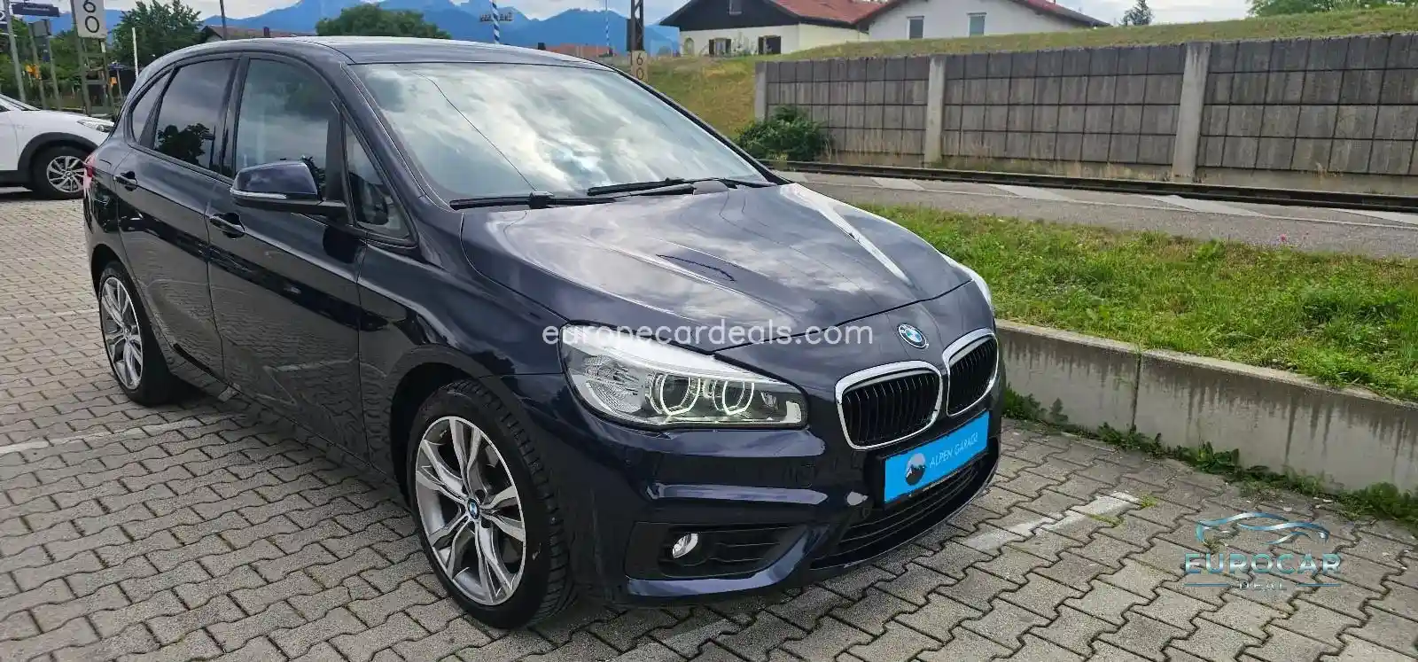 BMW 225