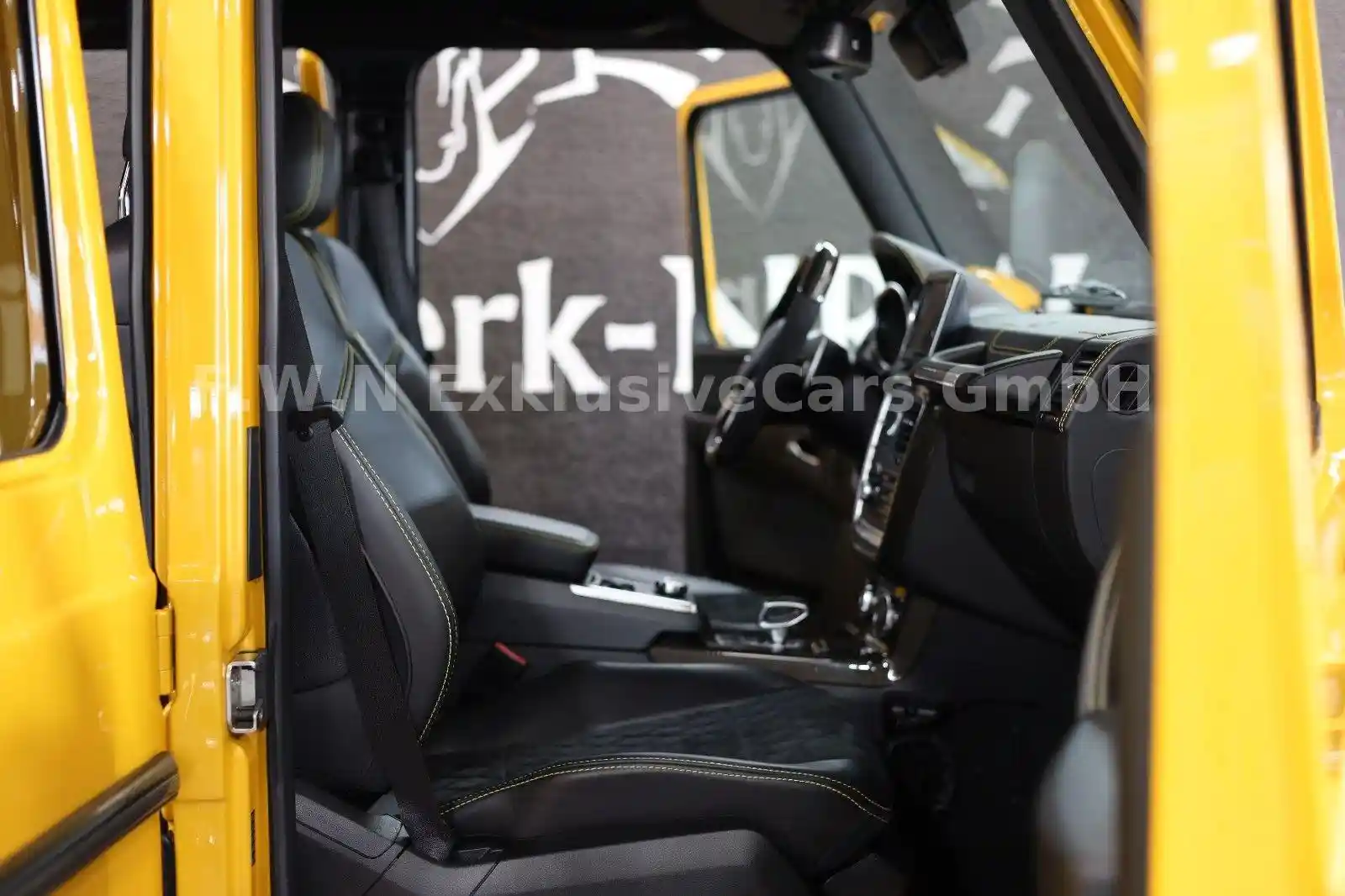 Mercedes-Benz G 500