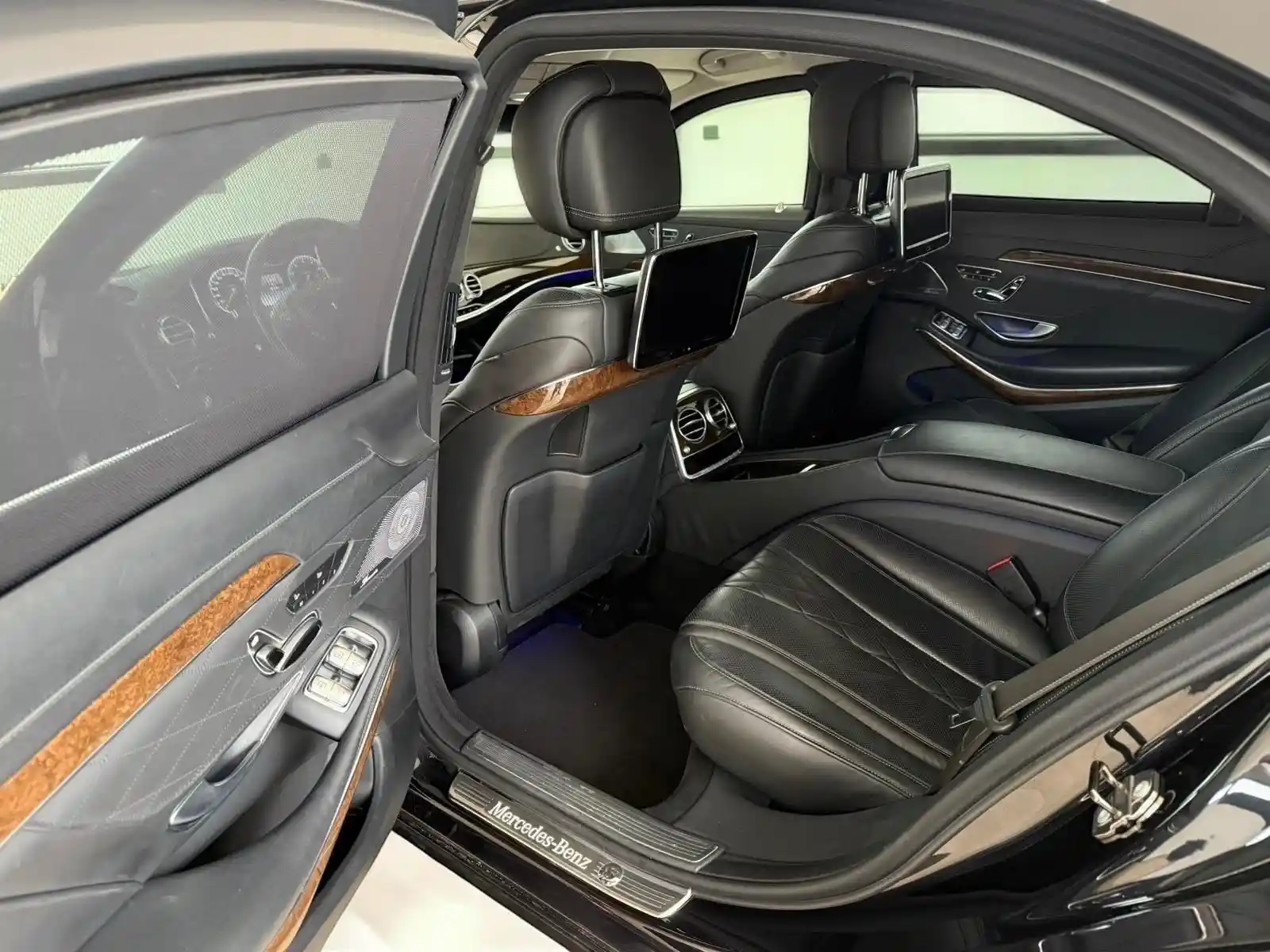 Mercedes-Benz S 600