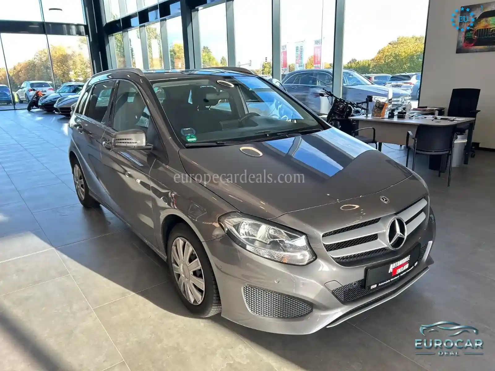 Mercedes-Benz B 180